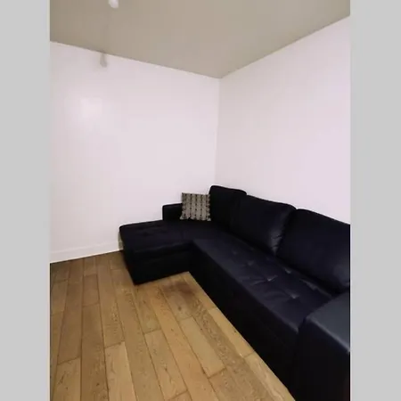 Charmant Et Cosy Studio Avec Jardinet Proche De Paris *